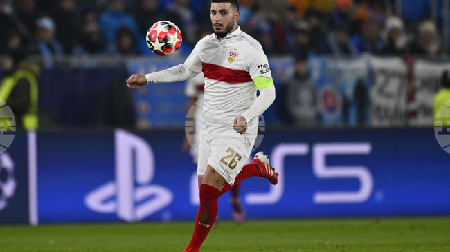 Дениз Ундав подкрепя съотборника си Ник Волтемаде, който иска да напусне Щутгарт в посока Байерн Мюнхен