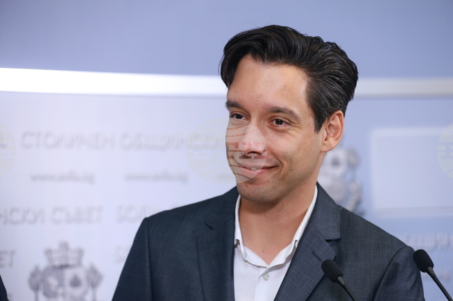 Заради договори за над 100 млн. лв. дирекцията "Управление и анализ на трафика" към Столичната община е феодализирана от директора ѝ Димитър Петров, заяви Борис Бонев 