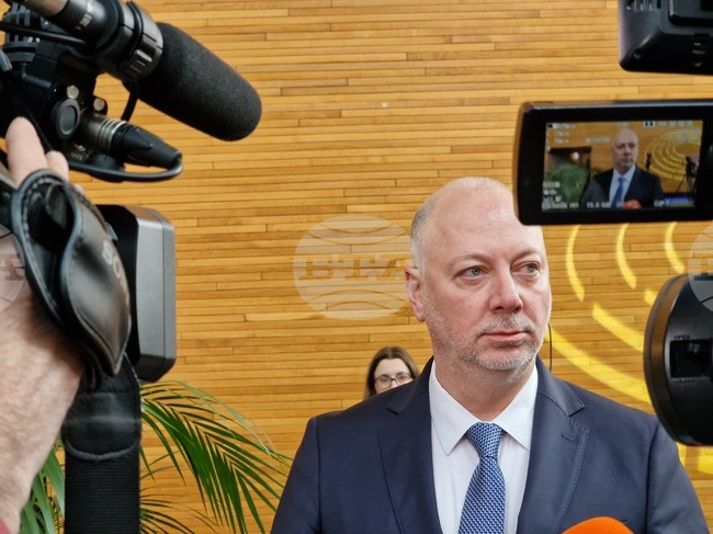 На срещата с председателя на ЕК беше важно да потвърдим взаимното доверие между новото правителство и новата комисия, заяви премиерът