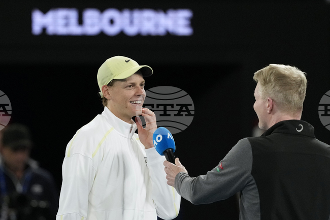 Яник Синер отхвърли притесненията за здравето си след победата над Алекс Де Минор на четвъртфиналите на Откритото първенство на Австралия