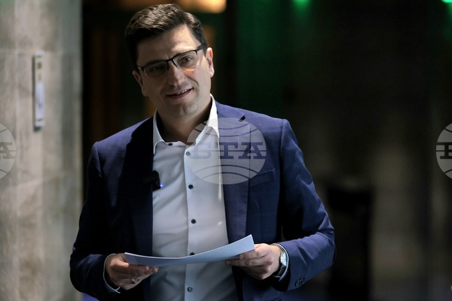 Твърденията за огромен дефицит са лъжа, каза Венко Сабрутев от ПП-ДБ