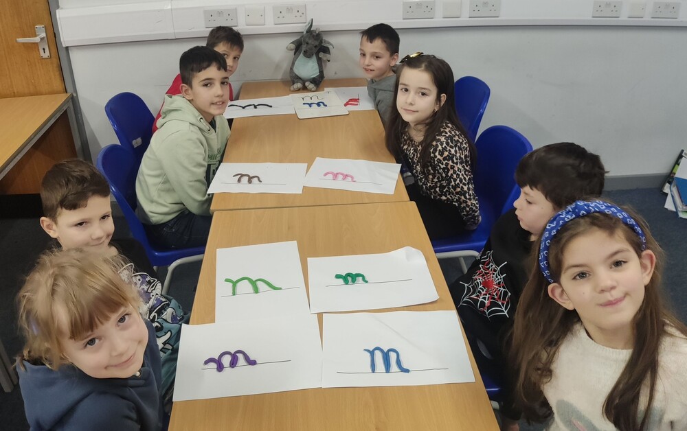 Първокласници от Българското училище „Д-р Петър Берон“ в Рединг имаха урок на тема „Аз знам и мога“