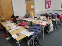 Тест по български език, включващ диктовка и отговаряне на въпроси, имаха четвъртокласници от училище „Д-р Петър Берон“ в Рединг