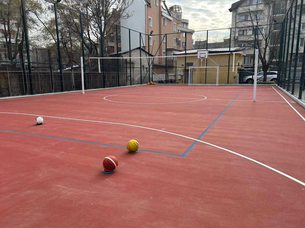 Kомбинирана спортна площадка беше открита в Начално училище „Христо Ботев“, съобщиха от общината в Пловдив