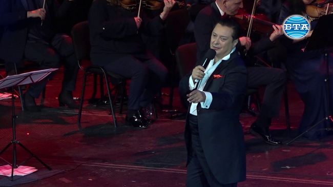 Васил Петров изнесе юбилеен концерт в четири действия