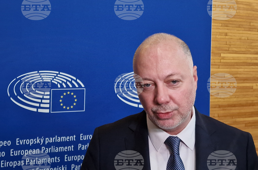  Премиерът Росен Желязков ще се включи чрез видеоконферентна връзка в извънредна среща за Украйна, организирана от Еманюел Макрон