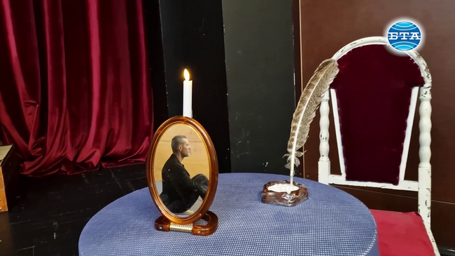 Стихове от пернишки поети ще бъдат събрани в поетичния спектакъл „Прозорец към изгрева“ на театър „Боян Дановски“ в Перник