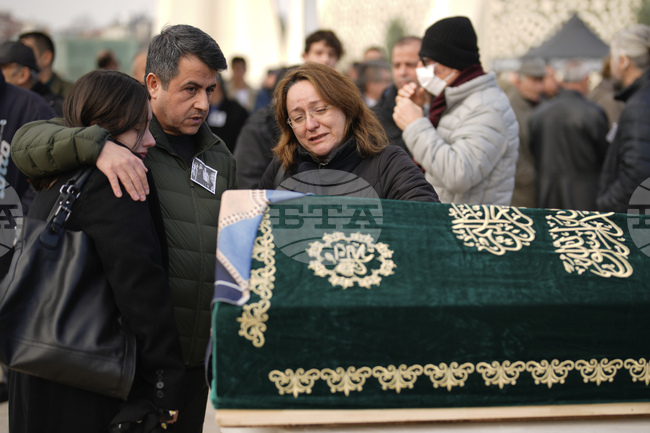 Най-малко 36 деца са загинали при пожара в хотела в турския ски курорт Карталкая