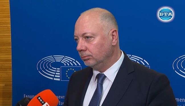 Българската държава прави всичко необходимо, каза премиерът Росен Желязков за освободените българи от екипажа на „Галакси Лийдър“