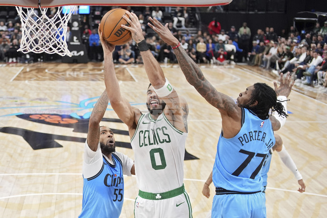 Хюстън победи Кливланд в дербито на кръга в НБА, Оклахома и Лейкърс също постигнаха успехи