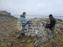 Antarctica - Livingston Island - Sally Rocks Cove