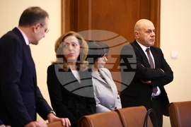 Министерски съвет - първо заседание