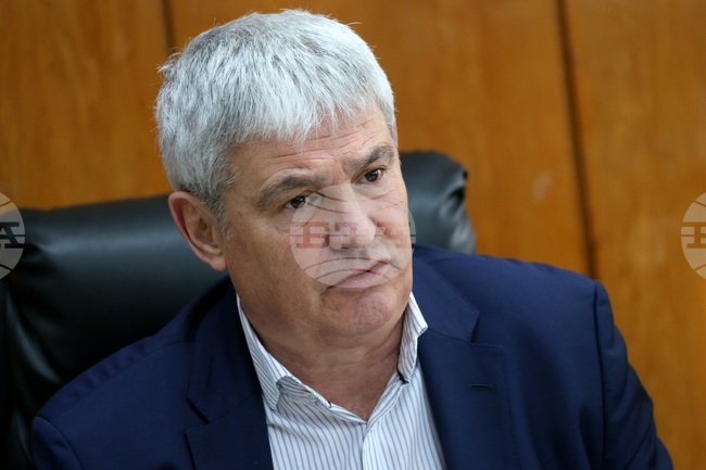 Трудът трябва да вади от капана на бедността, не да ни оставя там, заявява президентът на КНСБ Пламен Димитров на 1 май 