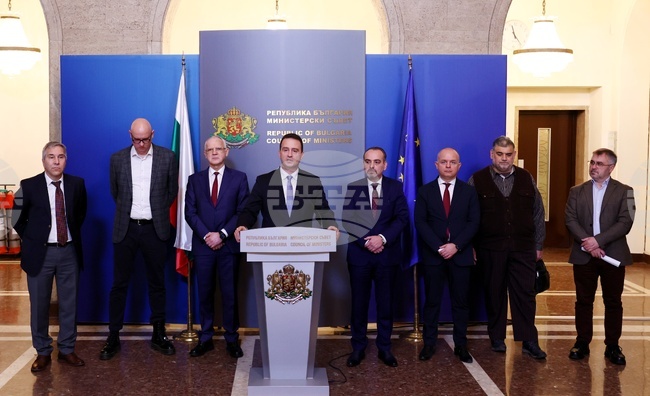 Правителството взе решение за компенсация на небитовите потребители за високите цени на електрическата енергия, съобщи министър Жечо Станков