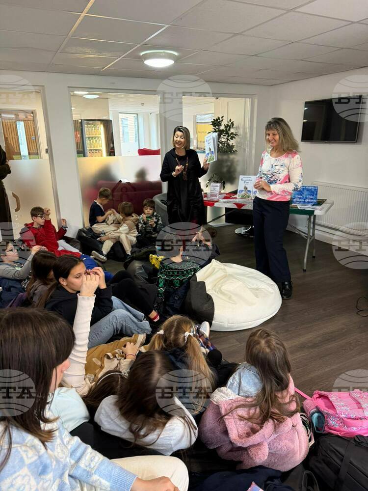 Българската писателка Велка Велева гостува на училище „Св. Климент Охридски“ в Лутън
