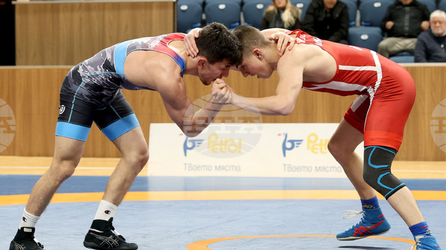 Националите по борба ще започнат лагери веднага след края на новогодишните празници, федерацията кани всичките най-добри състезатели