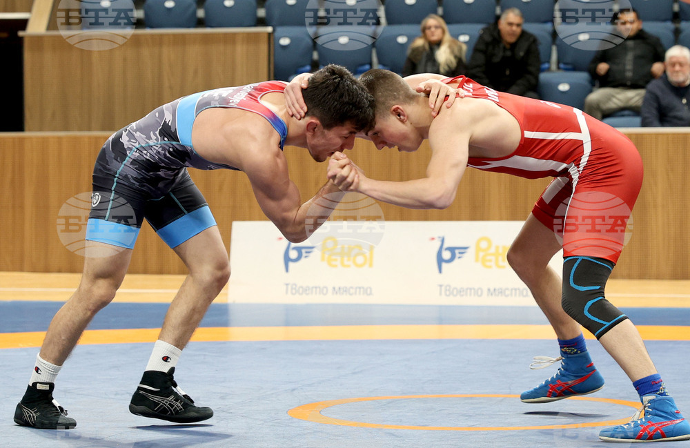 Bulgarian Wrestlers Win Four Titles on Day One of Dan Kolov - Nikola Petrov Tournament