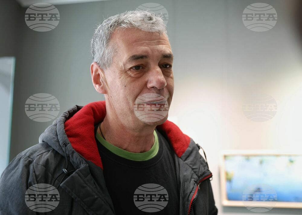 Пловдивският художник Атанас Хранов откри в Бургас изложбата си „Текила в Сицилия“
