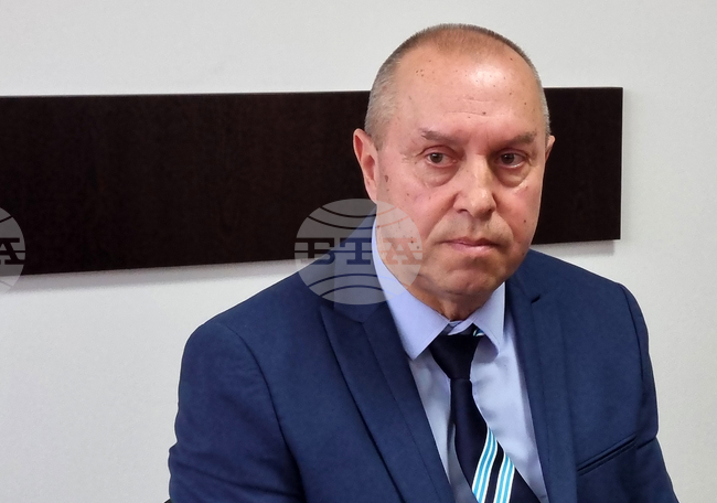 Всички моряци от кораба „Галакси лийдър“ пътуват към родните си места, каза управителят на фирмата партньор на корабособственика