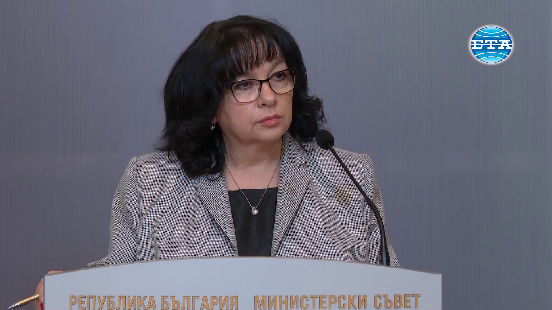 Дефицитът за първото тримесечие ще е 3,634 млрд. лв., до 14 февруари внасяме нов закон за бюджета, каза Теменужка Петкова  Дефицитът за първото тримесечие ще е 3,634 млрд. лв., до 14 февруари внасяме нов закон за бюджета, каза Теменужка Петкова