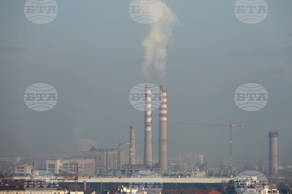 Няколко столични квартала включително и части от центъра, останаха без парно и топла вода заради аварии, съобщи "Топлофикация София"