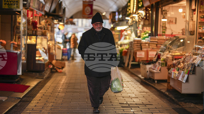 Годишната инфлация в Турция се е понижила до 33,5 на сто през юли, рекордно ниско равнище за последните 44 месеца