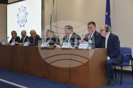 Парламент - конференция