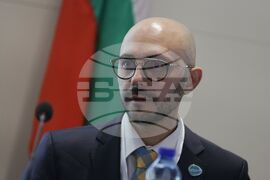 Парламент - конференция - Момчил Баев