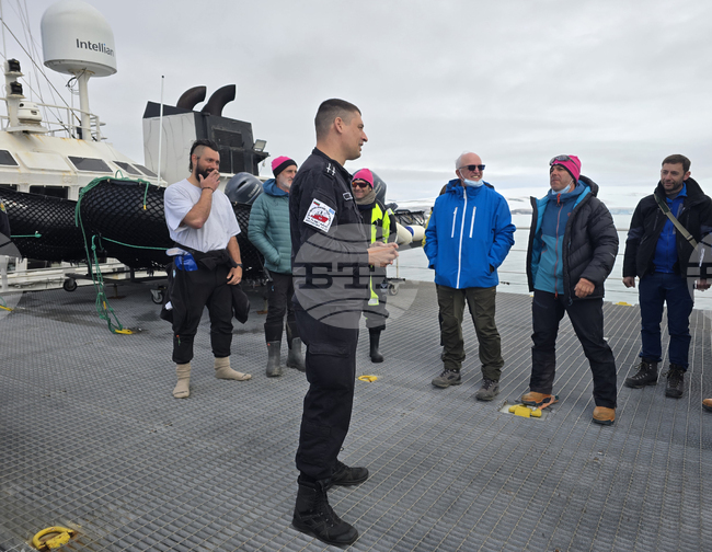 Антарктида - остров Ливингстън - плаване