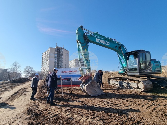 Сливен - първа копка - хипермаркет