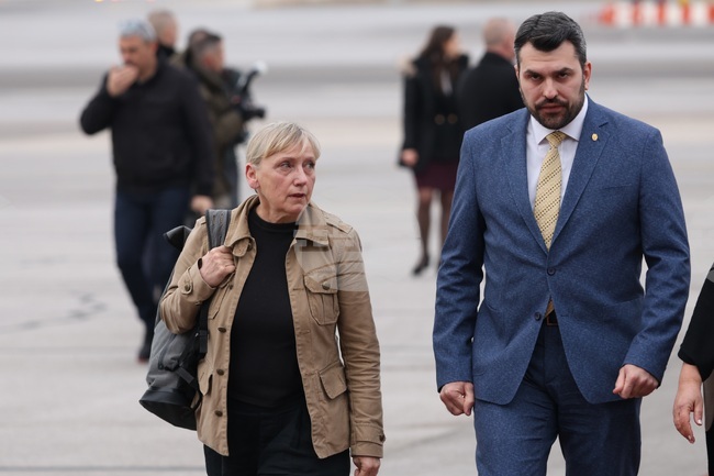 Най-важното е, че нашите момчета са живи и здрави в България, заяви министър Георг Георгиев за завръщането на българските моряци