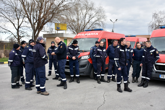 Модулът за издирване и спасяване на ГД "Пожарна безопасност и защита на населението" отпътува за Република Турция