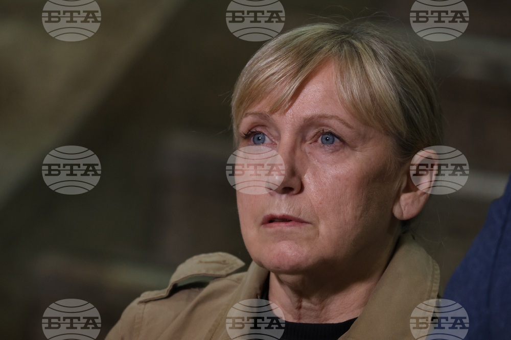 Освобождаването на двамата български моряци е в резултат на огромни усилия, положени през последната една година, каза Елена Йончева