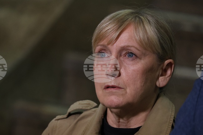 Освобождаването на двамата български моряци е в резултат на огромни усилия, положени през последната една година, каза Елена Йончева