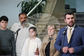 Летище София - моряци - Георг Георгиев - Елена Йончева - брифинг