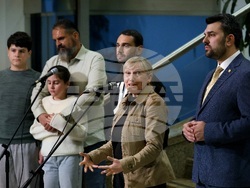 Летище София - моряци - Георг Георгиев - Елена Йончева - брифинг