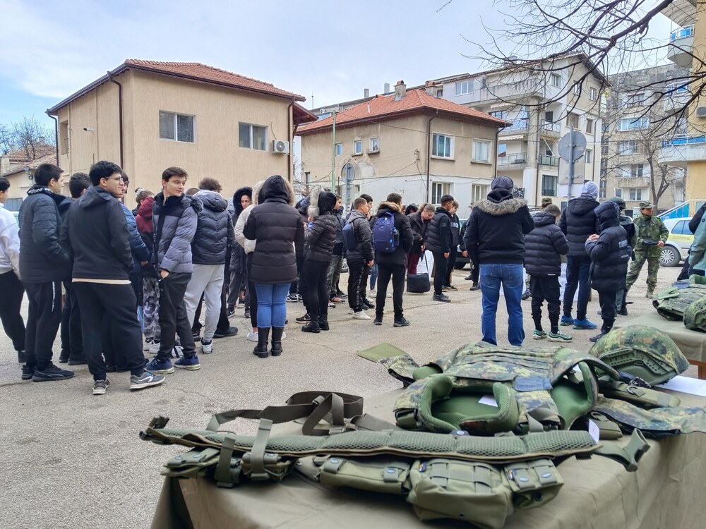 Кандидатите за висшите военни училища се увеличават, отчитат от Военно окръжие – Враца