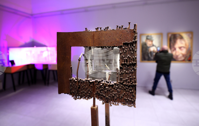 „Диалог чрез изкуство” - изложба