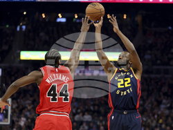 Bulls Warriors Basketball