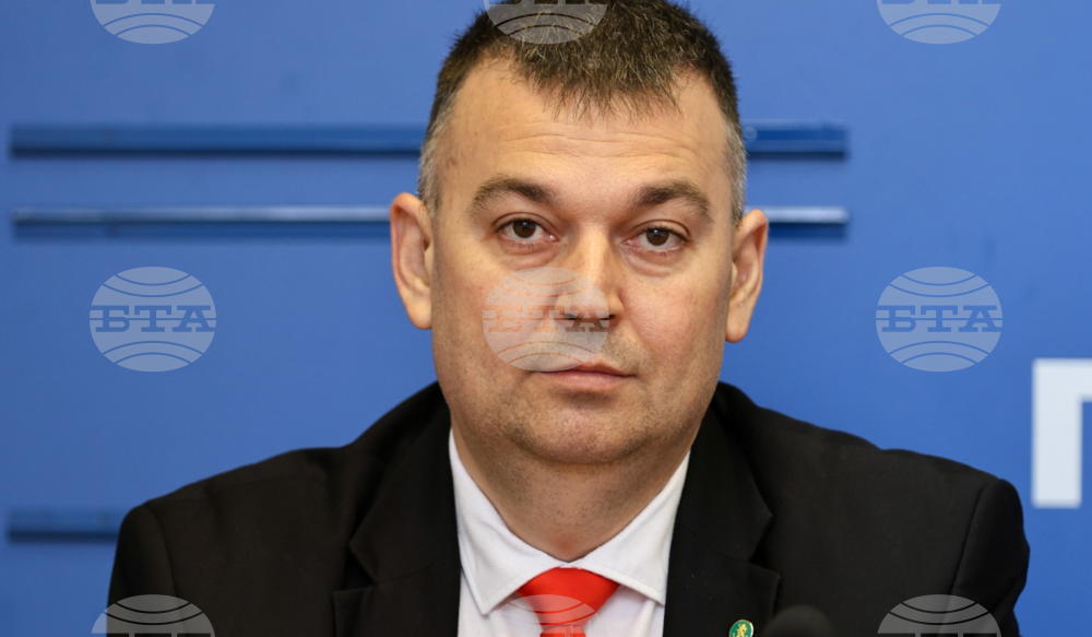 Емил Янков: Новата власт е мащеха за българите, но за корупцията, тя е майка