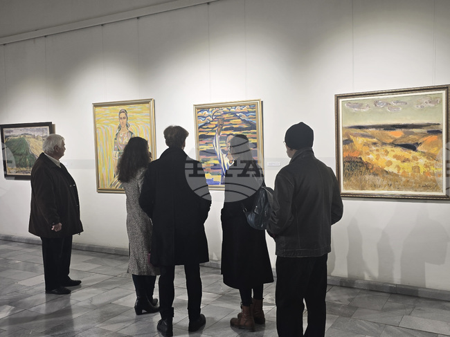 Изложбата “Земята” бе открита в Художествената галерия в Добрич