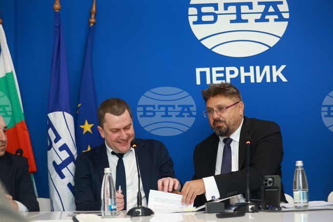 Pernik Mayor, BTA Director General Sign Cooperation Agreement