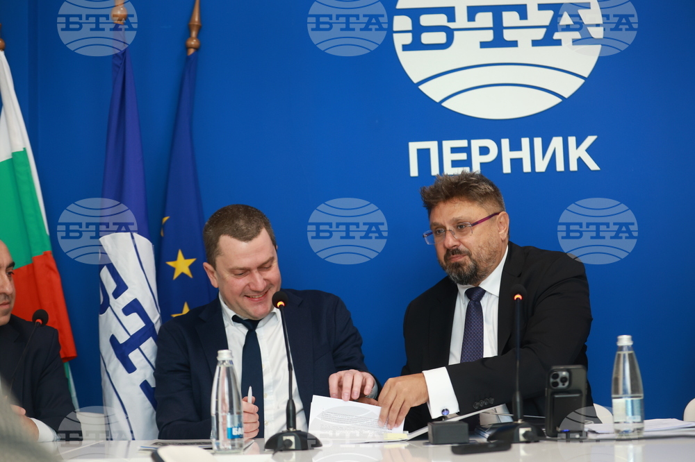 Национален пресклуб на БТА Перник - Община Перник- БТА -  договор - подписване