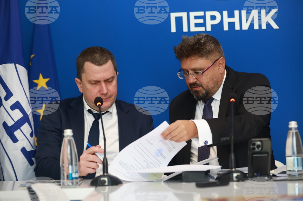 Национален пресклуб на БТА Перник - Община Перник- БТА -  договор - подписване