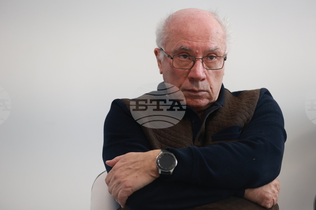 По-различни, по-новаторски и съобразени с европейските изисквания са предлаганите от Европейския политехнически университет в Перник специалности, каза ректорът му