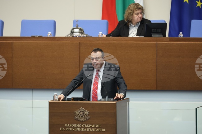 Calls to Lift Immunity of Four Vazrazhdane MPs Left Off Parliament’s Agenda