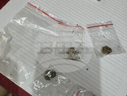 Трима самоковци са задържани за притежание на наркотици, съобщиха от полицията