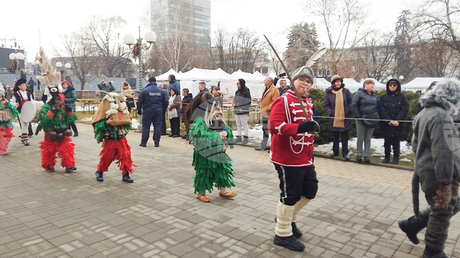 В Перник 23 януари ще бъде неучебен ден заради дефилето „Сурвакариада“