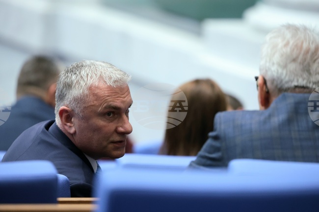 Парламентът не даде разрешение да бъде свален имунитетът на Джейхан Ибрямов