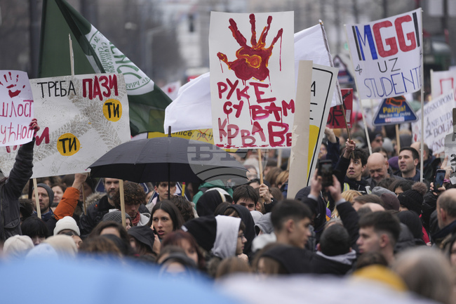 Студенти блокираха за 24 часа пътен възел в Белград